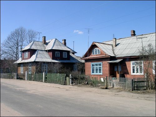 Hłybokaje.  Buildings in the Zakopane style