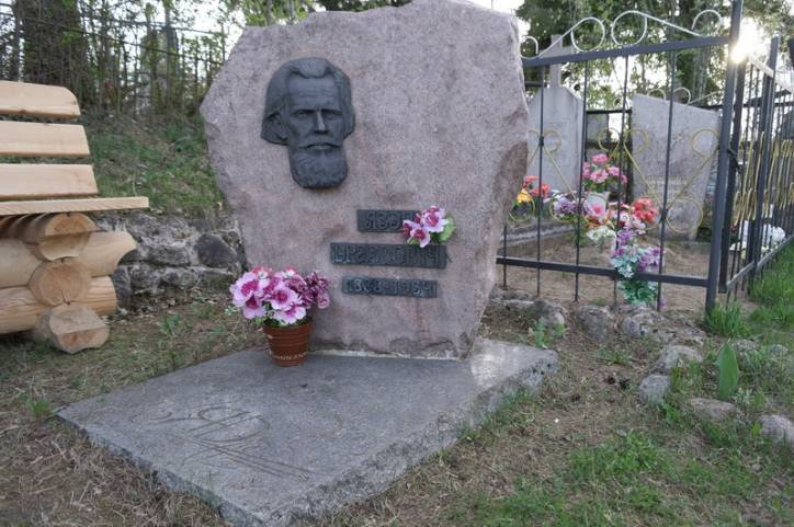 Liplany.  Grób Jozefa Drozdowicza
