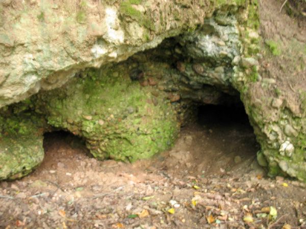 Sachnavičy.  Solutional cave