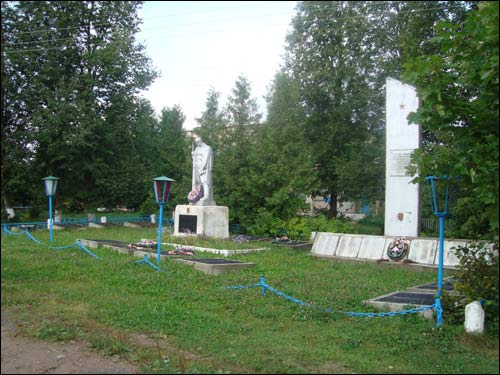 Chałamierje. In the village 