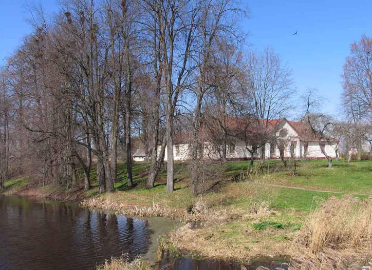  - Manor . 