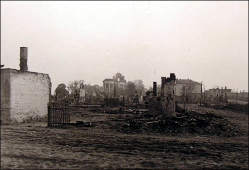 Dzisna. Miasto na fotografiach z czasów II wojny światowej 