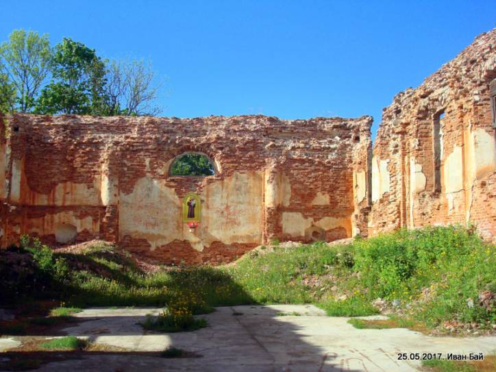  - Catholic church (ruins). 