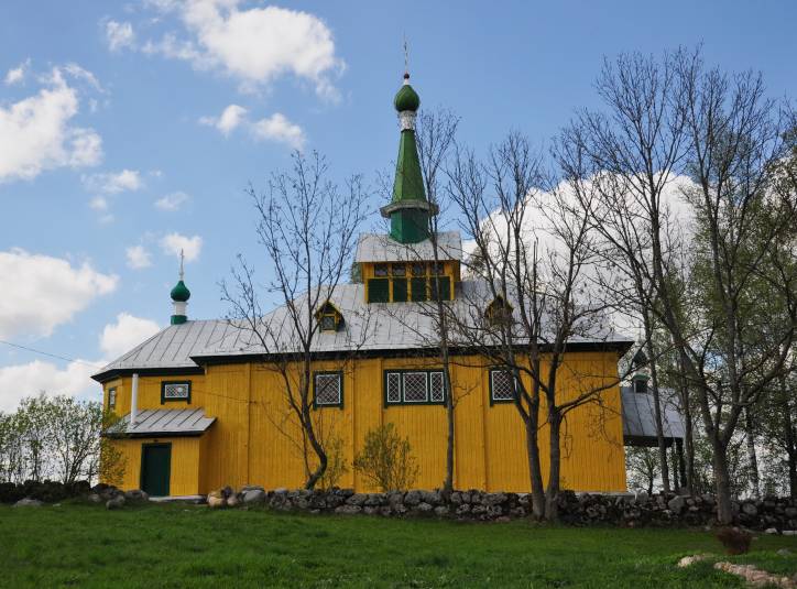 Asinaharadok. Orthodox church of the Protection of the Holy Virgin