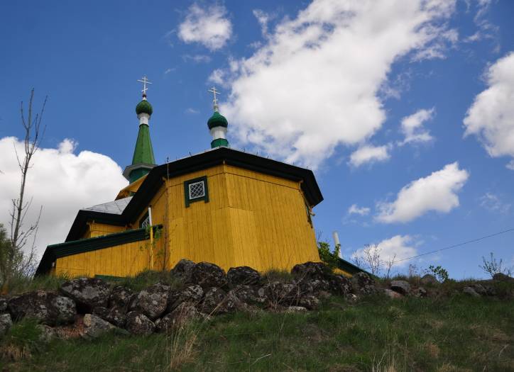 Asinaharadok. Orthodox church of the Protection of the Holy Virgin