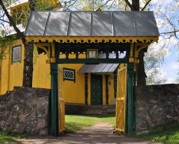 Asinaharadok. Orthodox church of the Protection of the Holy Virgin
