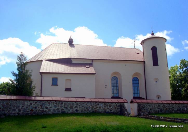 Komaje. Kościół Św. Jana Chrzciciela