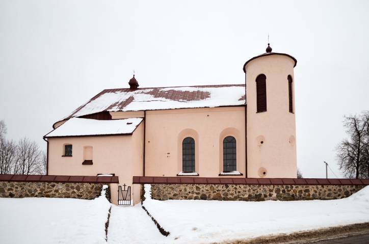 Komaje. Kościół Św. Jana Chrzciciela