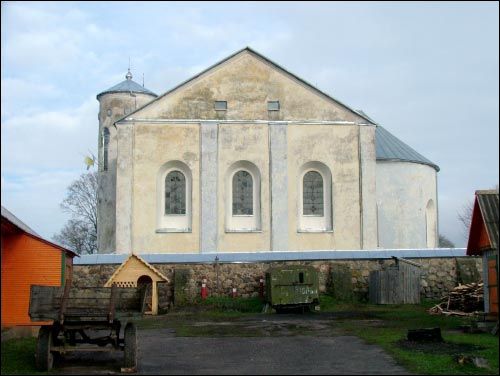 Komaje. Kościół Św. Jana Chrzciciela