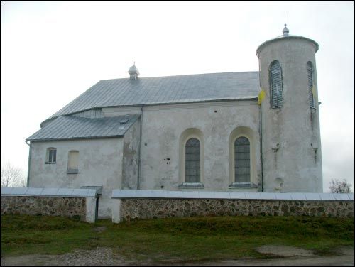 Komaje. Kościół Św. Jana Chrzciciela