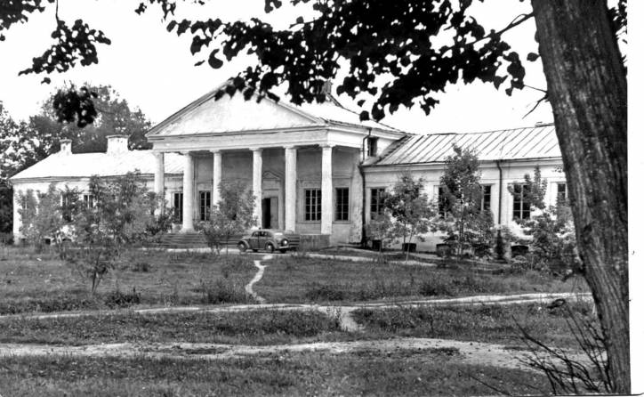  - Estate of Tyzienhaŭz. 