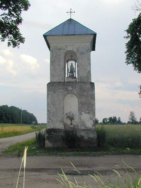 Ramaniški.  Road chapel 