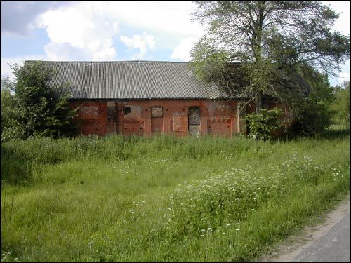 Dwór Chocewicze.  Spichlerz