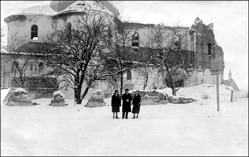  - Old photos of the township . 