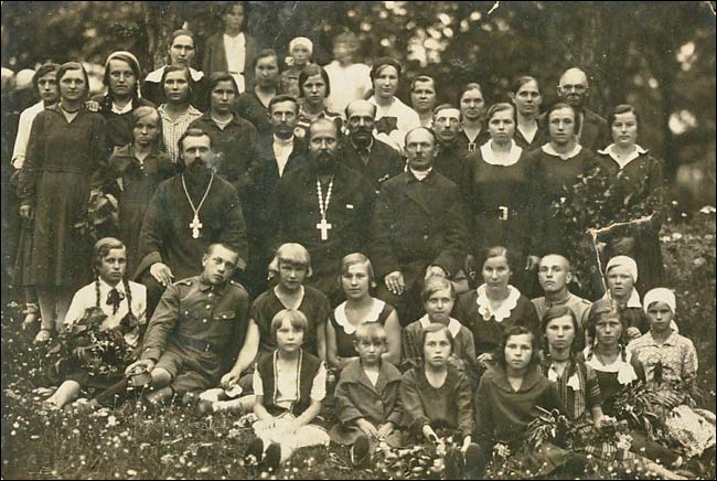  - Old photos of the township . 