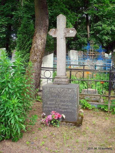 Połack. cemetery Čyrvonyja