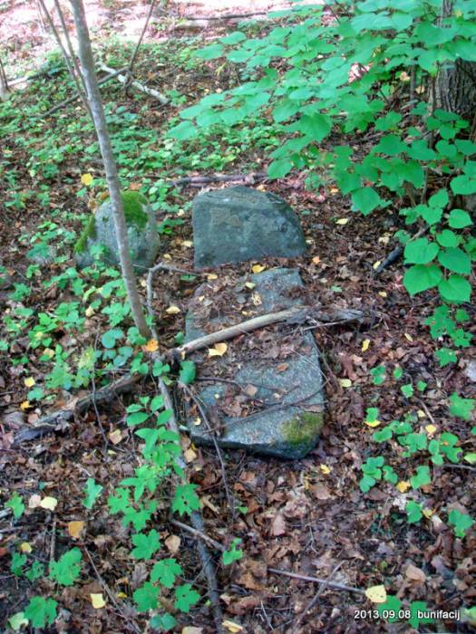 Varoničy. cemetery Christian