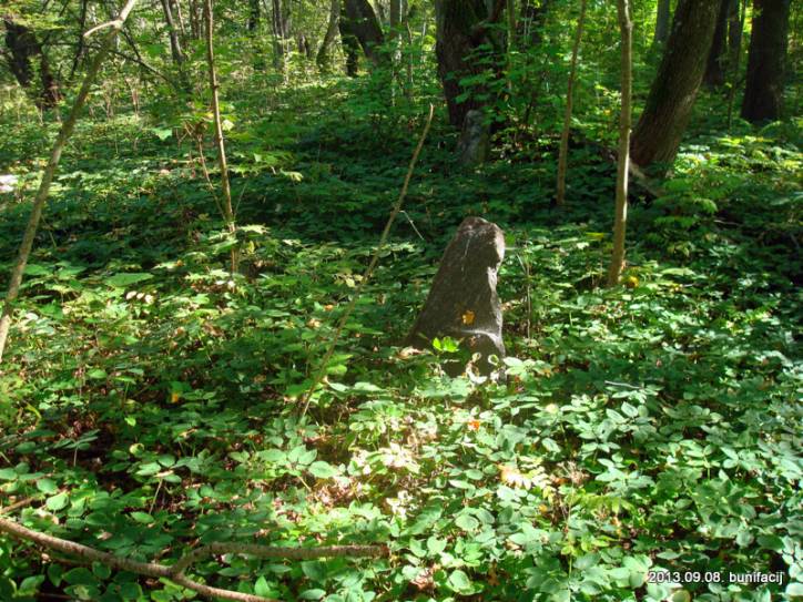 Varoničy. cemetery Christian