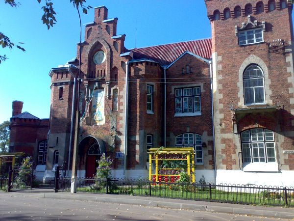 Rossony (Stanisławowo). Dwór 