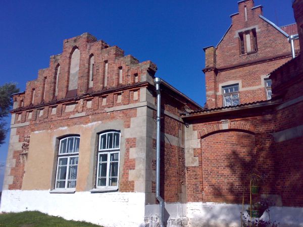 Rossony (Stanisławowo). Dwór 