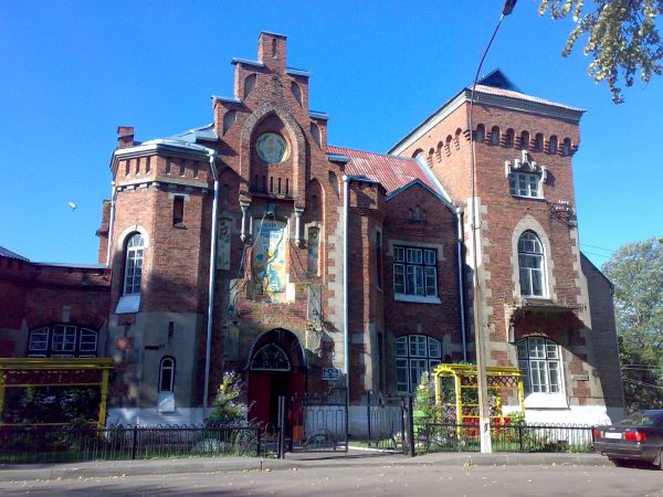 Rossony (Stanisławowo). Dwór 