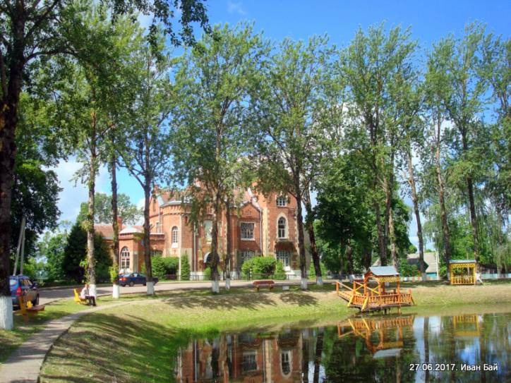 Rossony (Stanisławowo). Dwór 