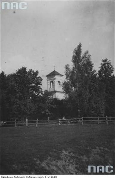  - Часовня . Каплица на фото 1920-30-х гг. Фото с http://www.audiovis.nac.gov.pl