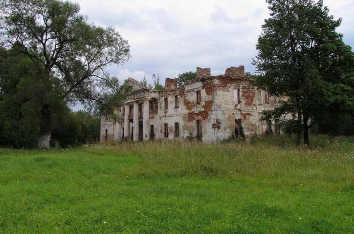  - Zespół dworsko-parkowy . 