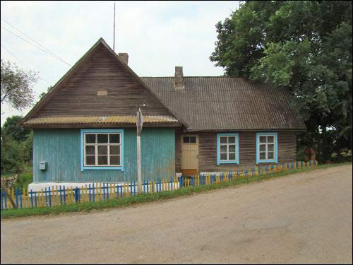 Miluncy (Pielikany). In the village 