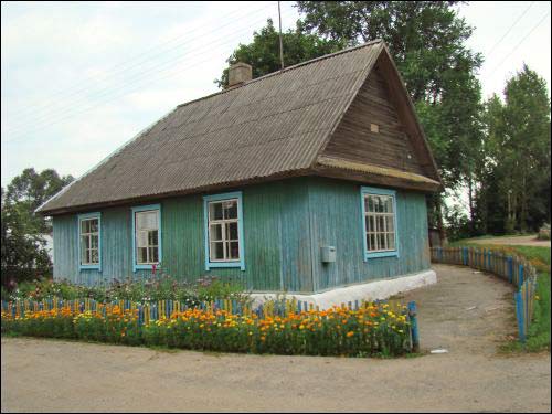 Miluncy (Pielikany). In the village 