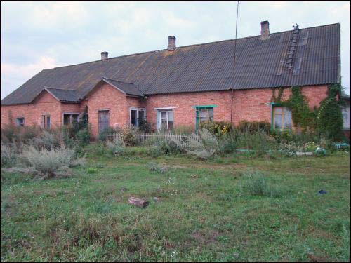 Miluncy (Pielikany). In the village 