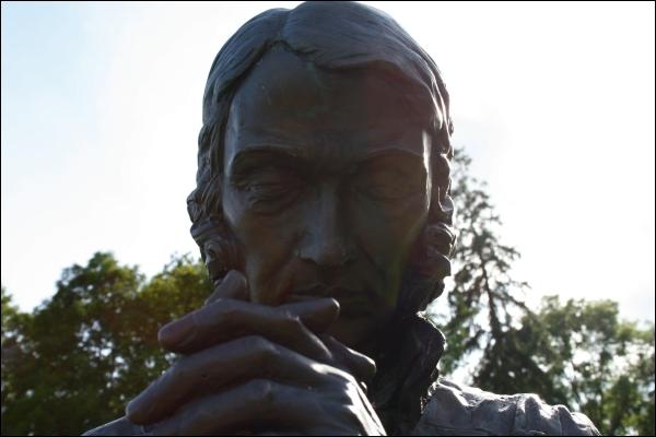  - Manor park . Monument to Emilia Plater
