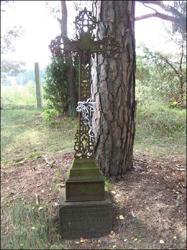 Varviškies. cemetery Old Catholic