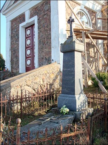  - Капліца-пахавальня Кабылінскіх. 