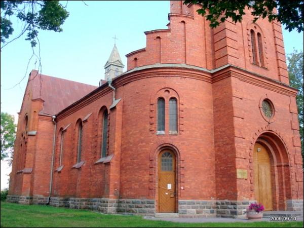 Karkažiškė. Catholic church of St. Peter and St. Paul