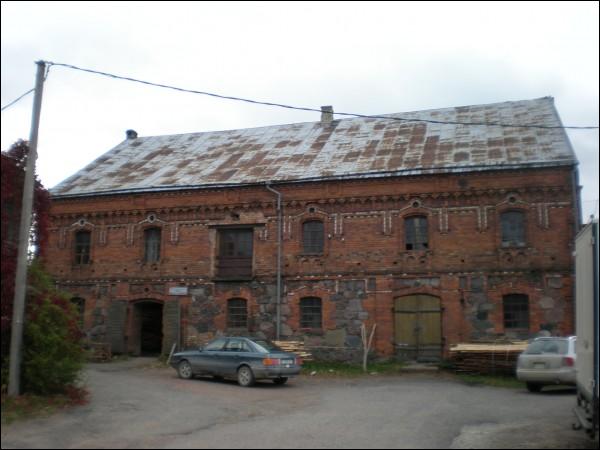  - Ulice miasta . Stary młyn (tartak?)