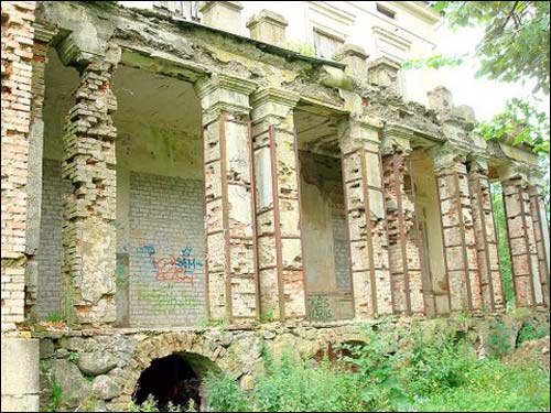 Biała Waka. Zespół pałacowo-parkowy Łęskich