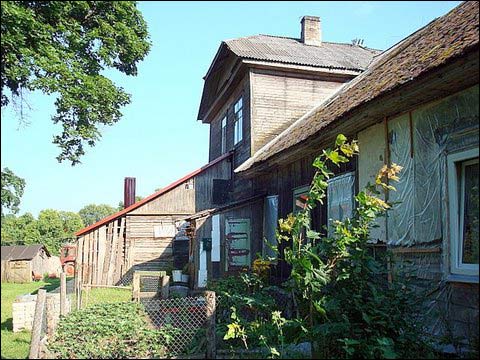  - Dwór Giedrojców. Fragment fasady północnej