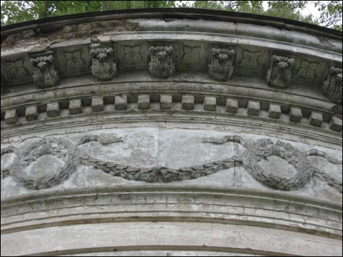 Молодово. Часовня-усыпальница Скирмунтов