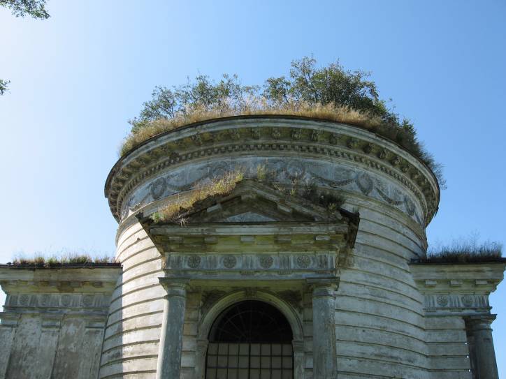  - The tomb of Skirmunt. 