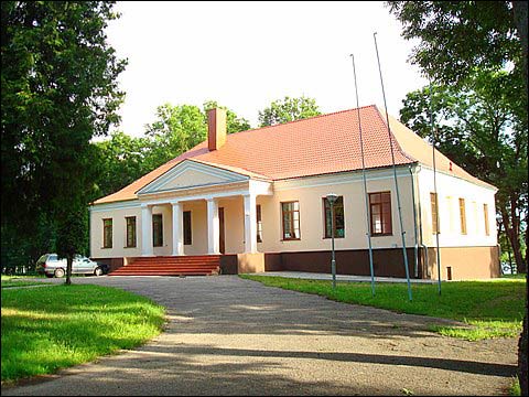 Pikeliškės.  Manor of Piłsudski