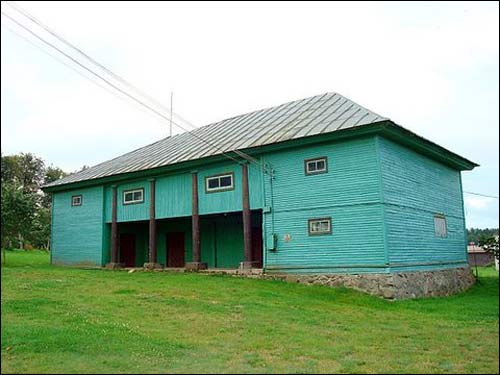  - Farmstead . 