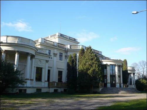 Waka. Zespół pałacowo-parkowy Tyszkiewiczów