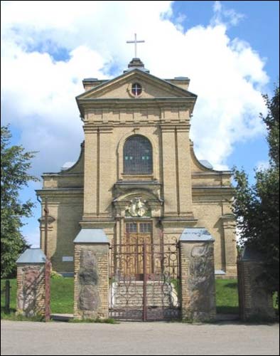  - Catholic church of St. Paul. Main facade. Fot. Czesław Malewski (Kościoły Wileńszczyzny, www.stankiewicze.com)