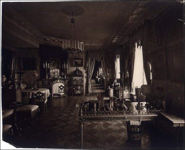  - Manor . Interior of one of the rooms. Photo Józef Czechowicz, 1873