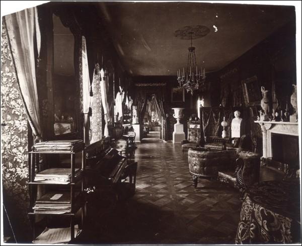  - Manor . Interior of one of the rooms. Photo Józef Czechowicz, 1873