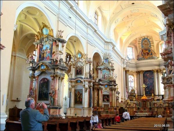  - Kościół Wszystkich Świętych i klasztor Karmelitów. 