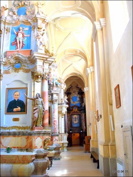  - Kościół Wszystkich Świętych i klasztor Karmelitów. 