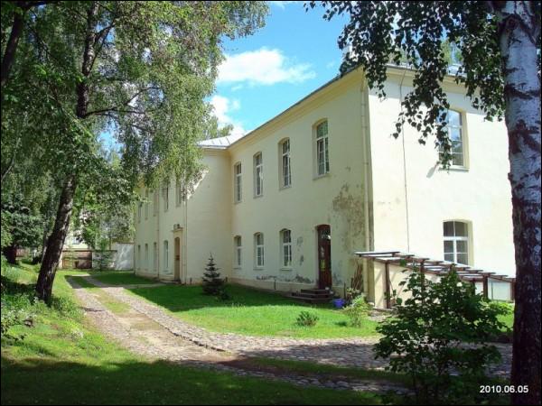  - Kościół Pana Jezusa i klasztor Trynitarzy. 