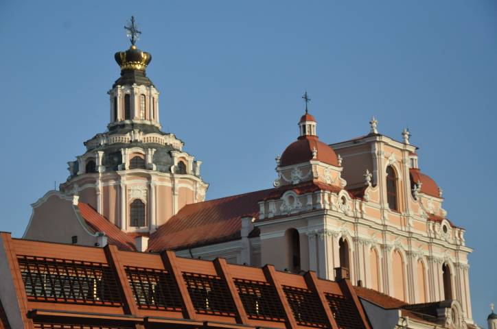  - Kościół Św. Kazimierza i klasztor Jezuitów. 